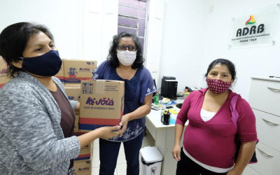 Gestão entre a ADRB e Prefeitura conseguem 400 cestas básicas para famílias nestes tempos de COVID-19
