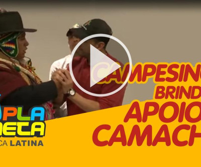 Na cidade de La Paz na Bolívia campesinos brindam apoio a Camacho