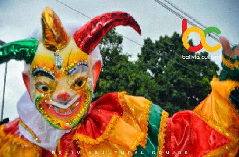 A Praça Kantuta foi palco do carnaval boliviano 2019 em São Paulo